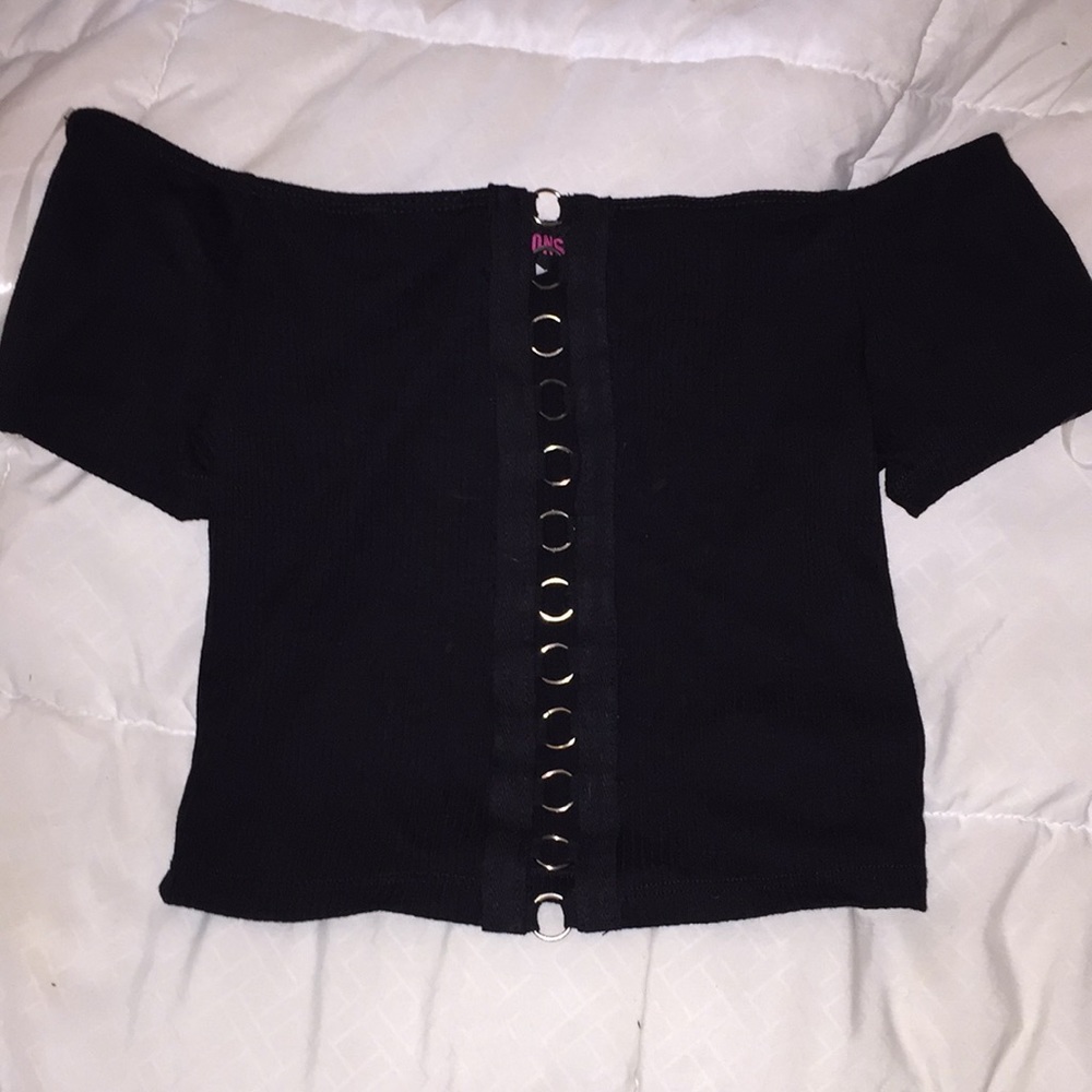 Off the shoulder sexy o ring top